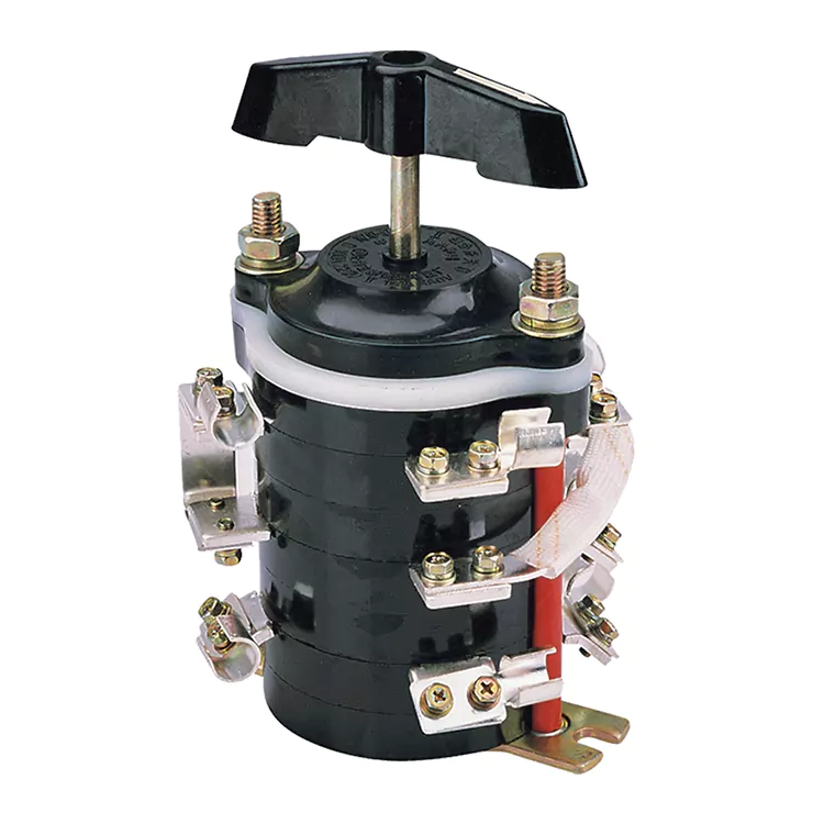 HZ10-100E119 Installation devant la carte interrupteur combiné 100A